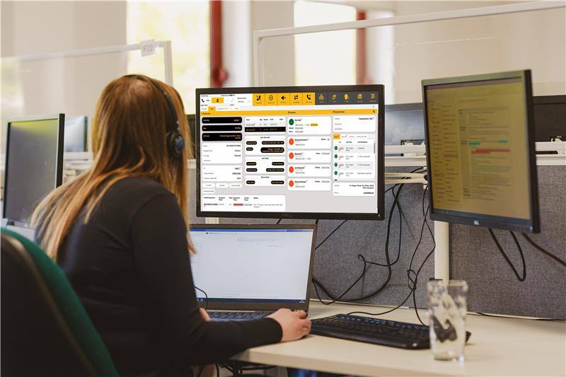 Operator using monitoring platform, CareNet EVO.