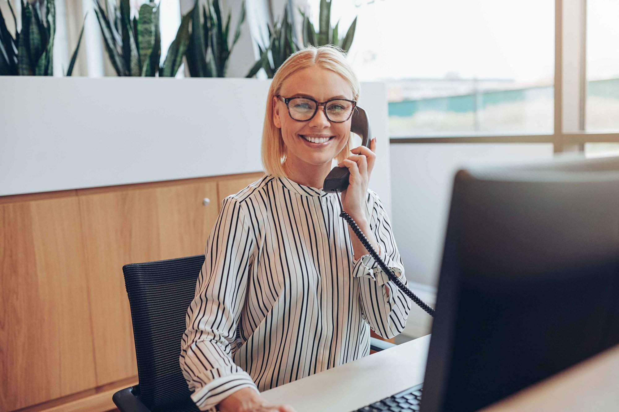 Phone-Desk-Appello